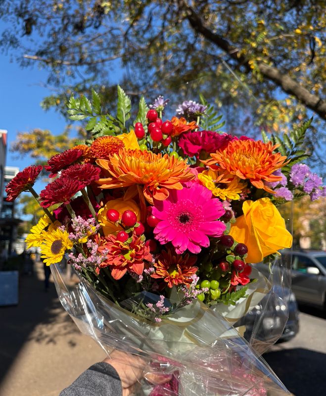 Gerbera Daisies &amp; Roses - Fall!