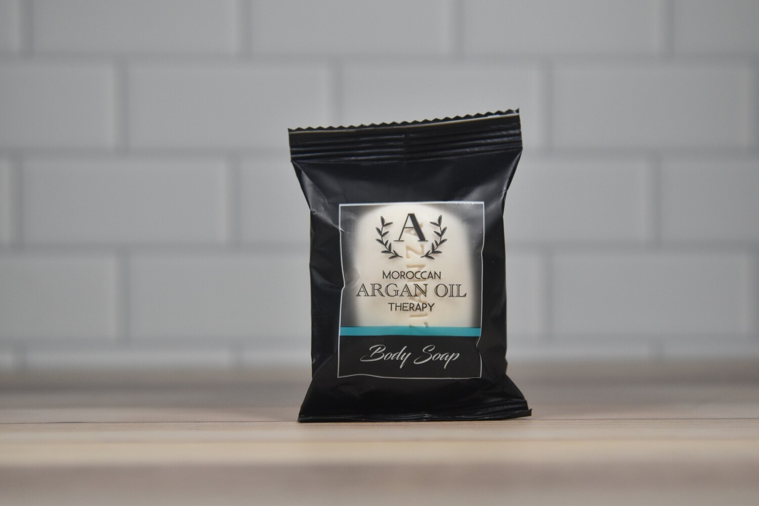 1 caja de 300 piezas de Jabón de 40 grs. Línea argan