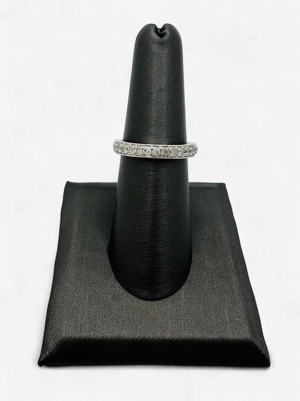 10k White Gold 1/2ct Previously Loved Round Natural Diamond Band