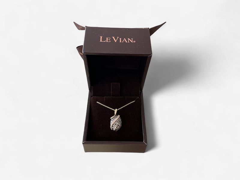 14k Honey Gold 1/2 ct Chocolate Diamond nd 1/10 Nude Diamond Necklace