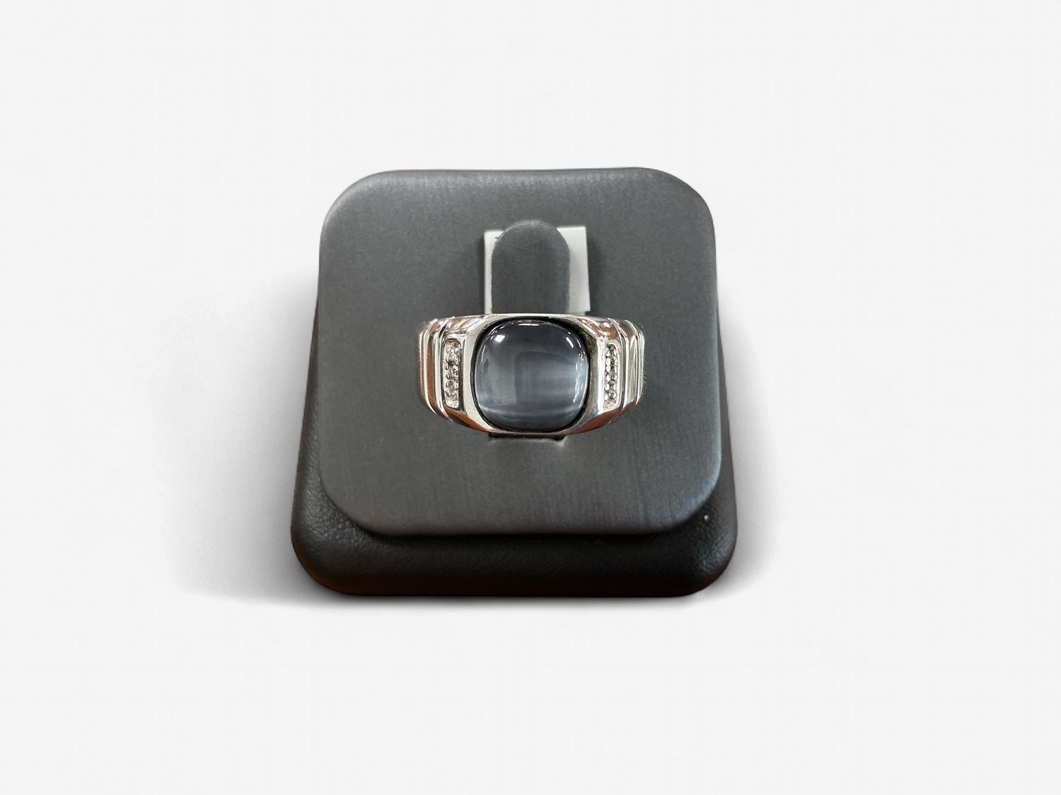 10K White Gold Diamond and Grey Cat's Eye Ring