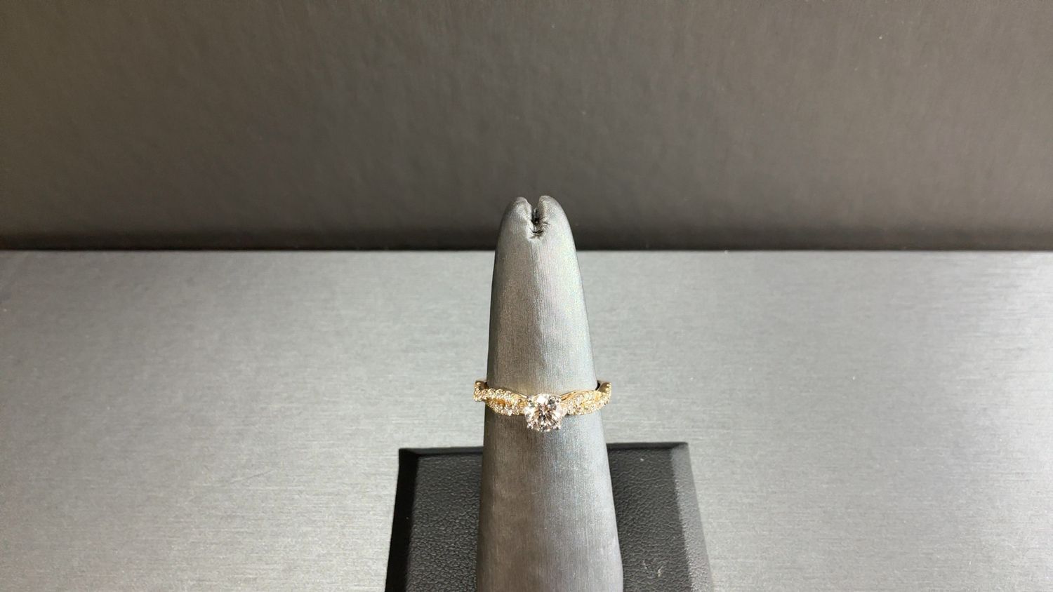 14yg Lab Grown E/VS1 Diamonds Twist Engagement Ring 1 ct tw