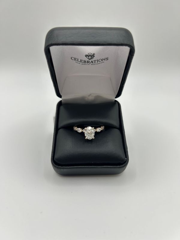 Pre-Loved Neil Lane Engagement Ring 14k Yellow Gold 1.11 D VS2 Lab Grown Oval Diamond Center