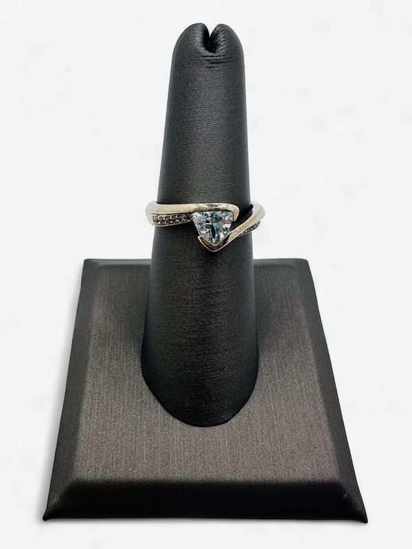 Sterling Silver Previously Loved Aquamarine Ring- Size 7