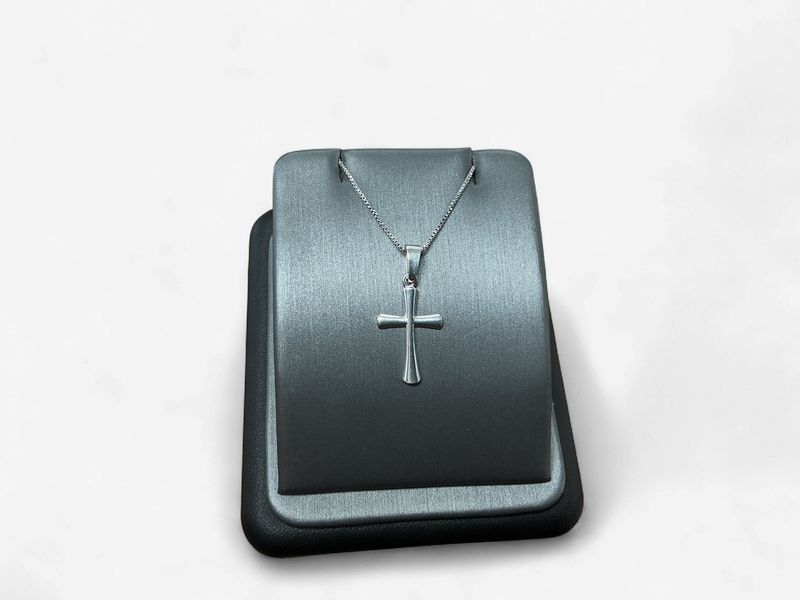De-Ani Sterling Silver Rhodium-plated Polished Cross Pendant with 18 " box