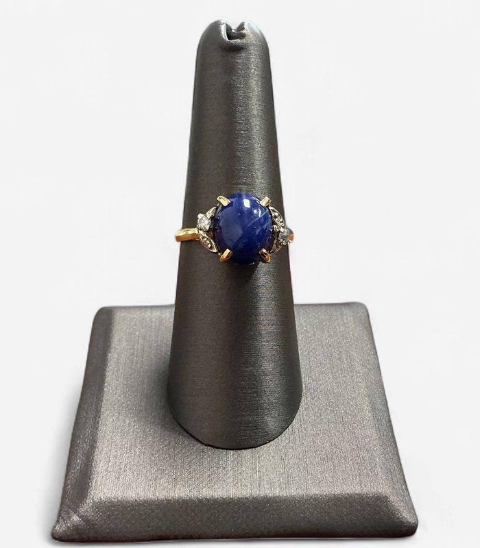 Pre-Loved 14k Yellow Gold Blue Star Sapphire Ring with Diamond Accents- Size 7