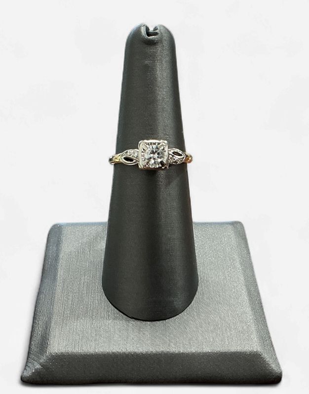Pre-Loved 14k Yellow Gold 3/8 Round Diamond Vintage Style Engagement Ring- Size 6.25