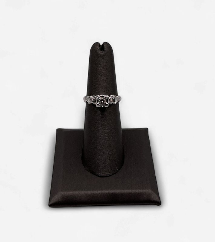 Pre-Loved 14k White Gold 3 Stone Diamond Ring
