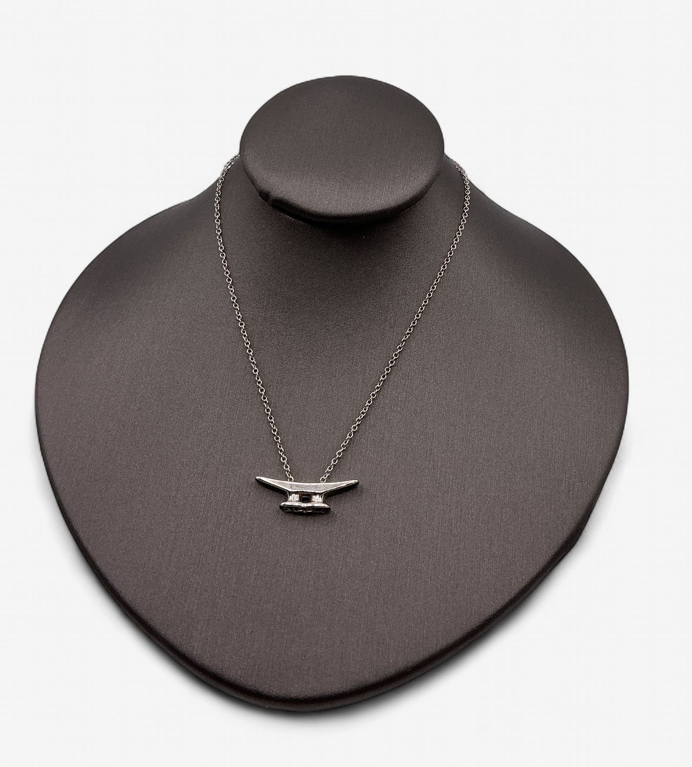 Pre-Loved Sterling Silver Dock Cleat Necklace