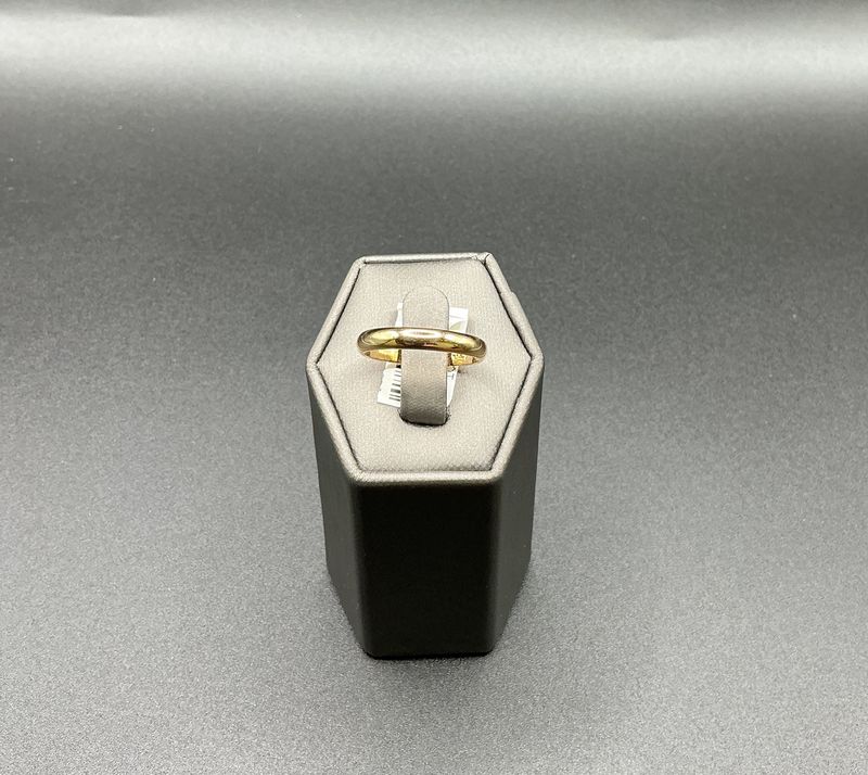Pre-Loved 14k Yellow Gold 3.3 mm Plain Band - Size 7.5