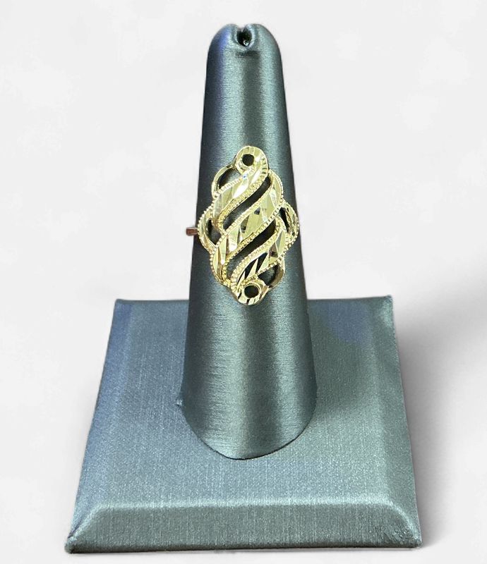 14k Yellow Gold Ladies Fashion Ring- Size 7