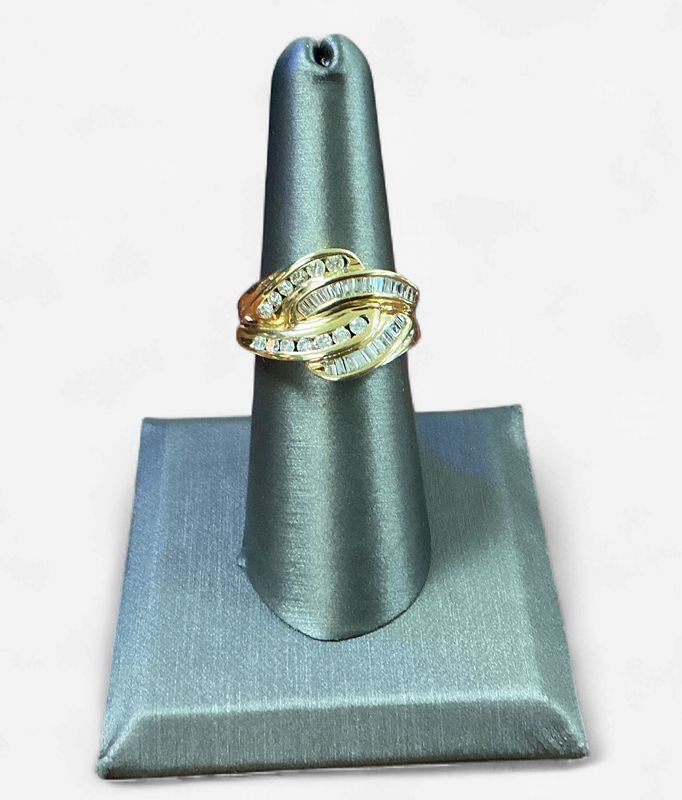 14k Yellow Gold Round and Baguette Diamond Fashion Ring- Size 7