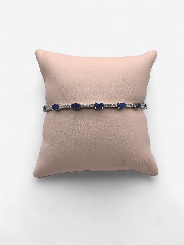 Le Vian Bangle feat. Blueberry Sapphire Vanilla diamonds set in 14K Vanilla Gold