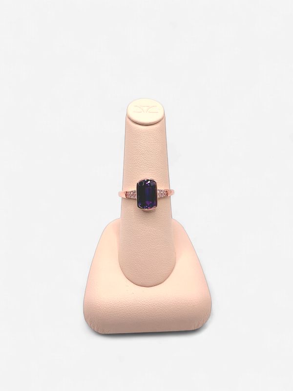 Le Vian Ring feat. Grape Amethyst Vanilla diamonds set in 14K Strawberry Gold