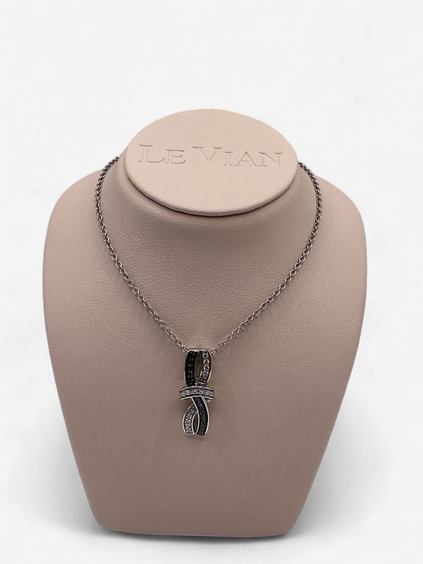 Le Vian Couture Pendant feat 1/10ct Blackberry Diamonds 1/6ct Vanilla Diamonds set in Platinum