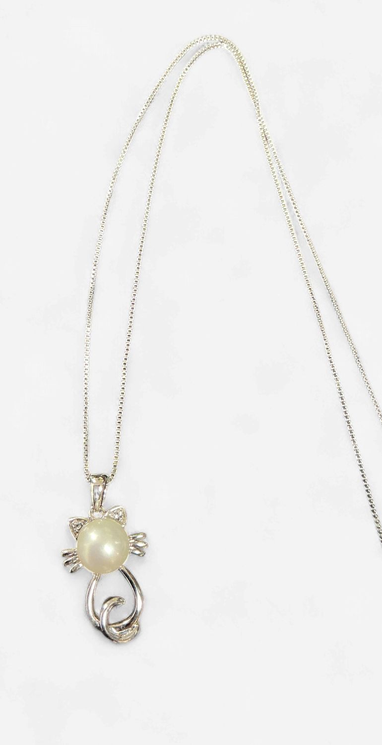 Sterling Silver Pearl Cat Necklace
