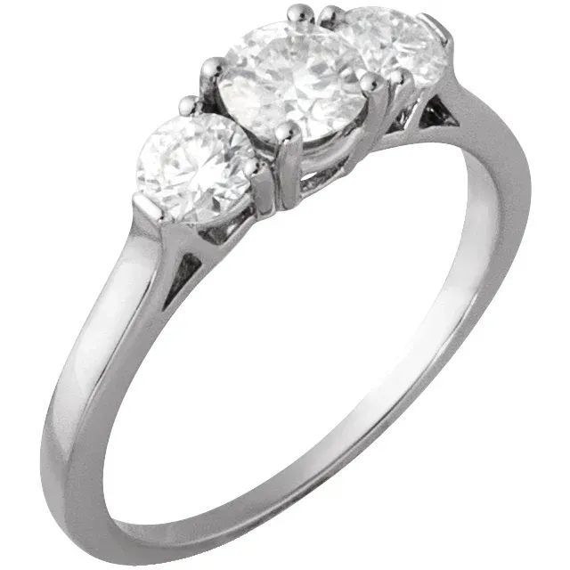 10k White Gold Round 3 Stone Diamond Ring