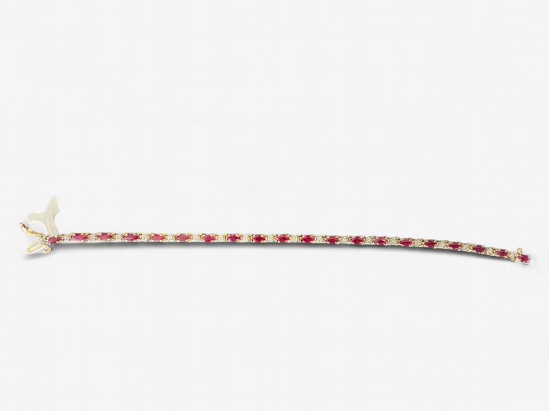 14k Yellow Gold Natural Round Shaped Ruby and Diamond Bracelet