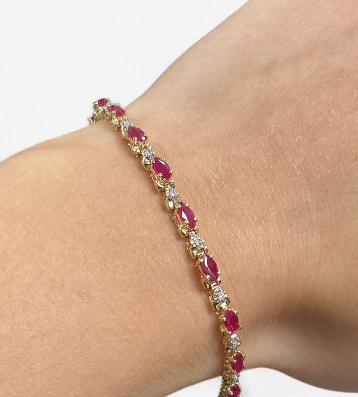 14k Yellow Gold Natural Round Shaped Ruby and Diamond Bracelet
