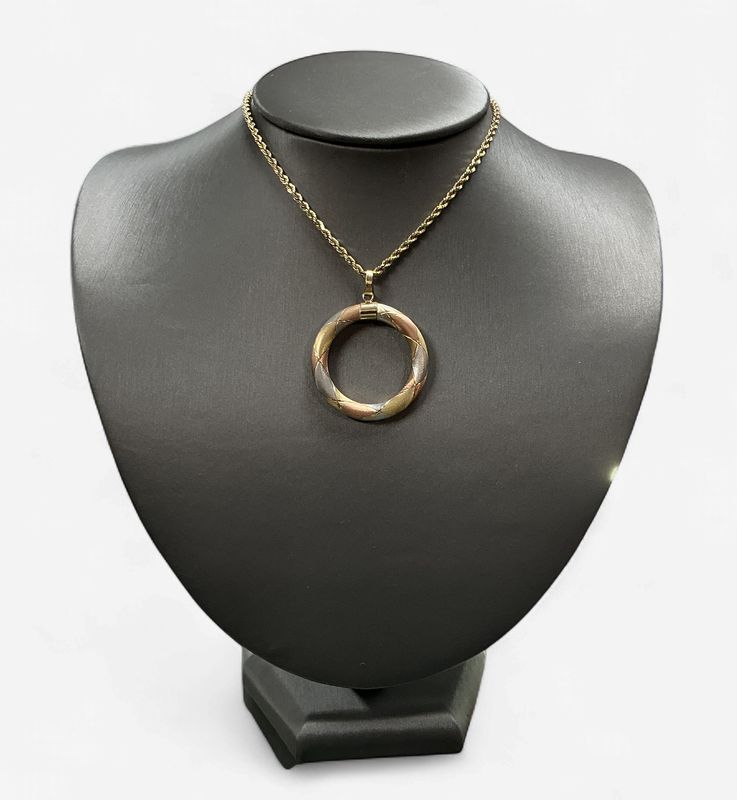 Pre-Loved Tri-Color Circle 14k Pendant on a 18 in Rope Chain
