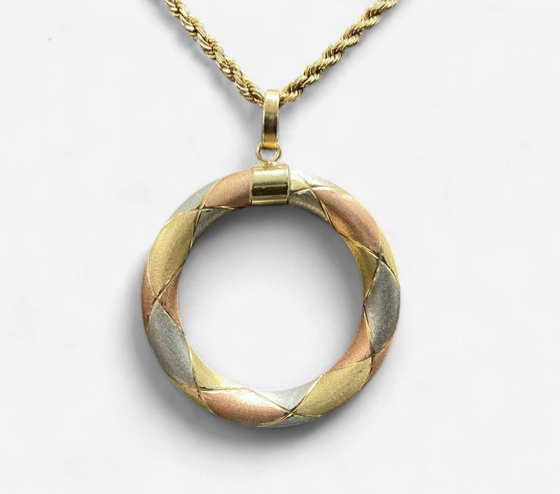 Pre-Loved Tri-Color Circle 14k Pendant on a 18 in Rope Chain