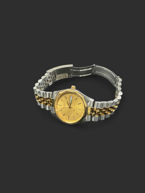 Pre-Loved Bulova Two-Tone Marine Star