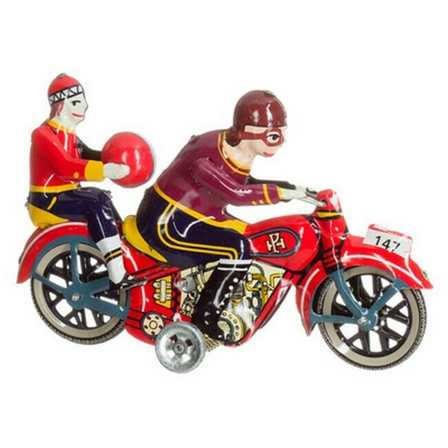 Motorfiets, dame met bal