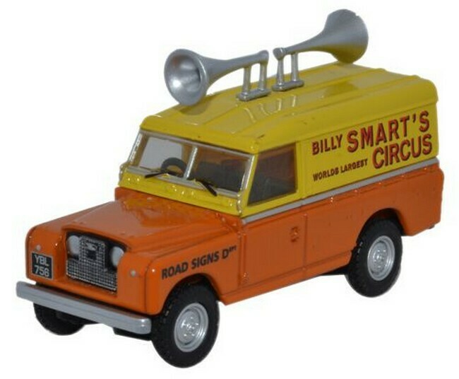 Circus Billy Smart - Land Rover 88