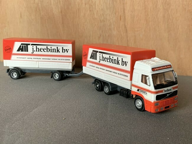 Volvo - trekker met opligger