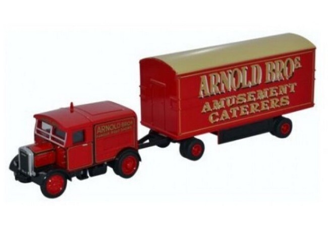 Circus Arnold Bros - Scammell  Showtrac met trailer