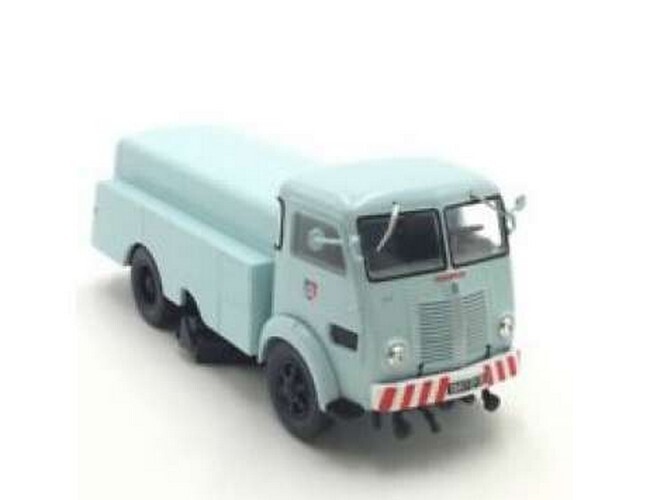 Berliet GLB veegmachine