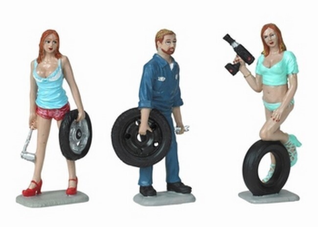 Tire Brigade - Meg, Michele en Gery