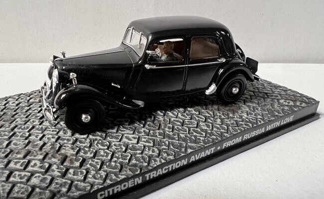 James Bond - Citroën Traction Avant