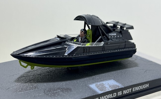 James Bond - Q Boat
