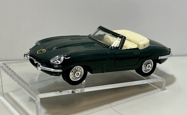 Jaguar E