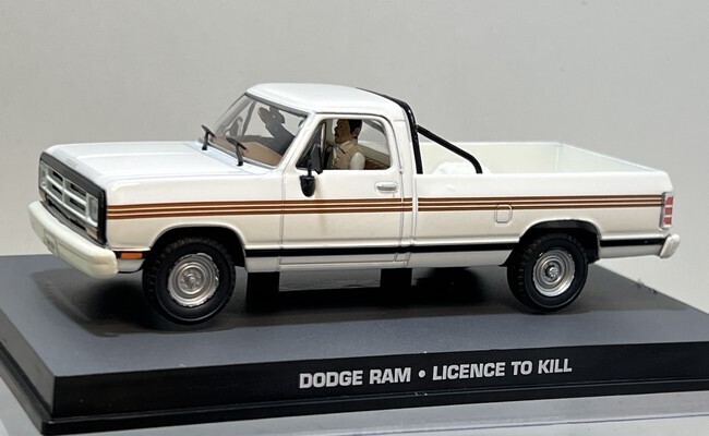James bond - Dodge Ram