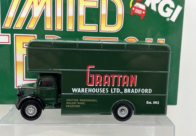 Bedford O Luton Van