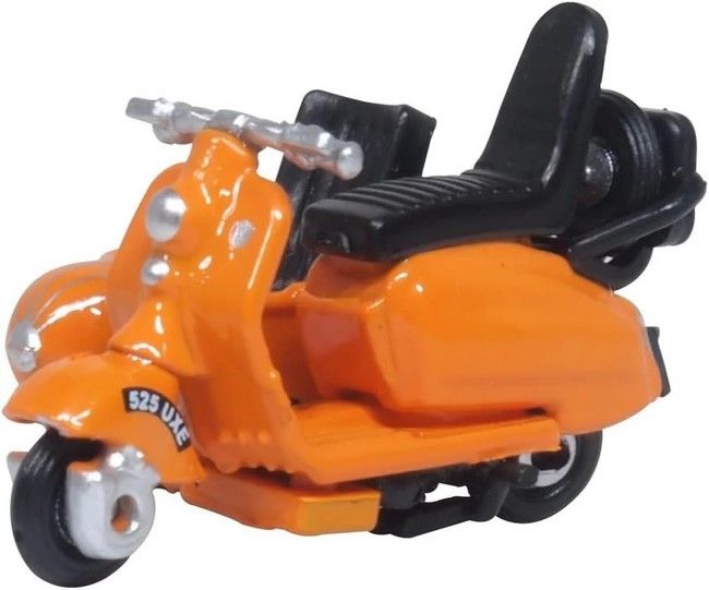 Scooter met Sidecar