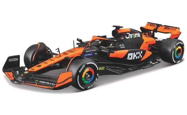 Mclaren MCL38 - Piastri met figuur