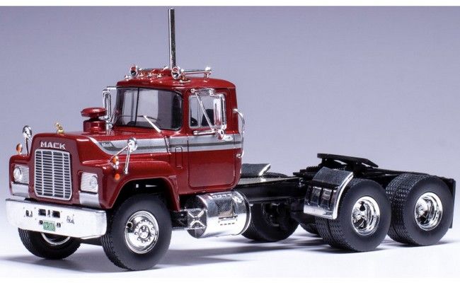 Mack R-Series