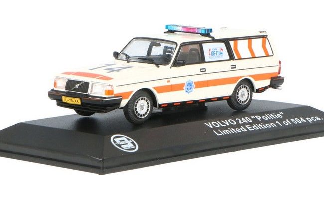 Volvo 245 - politie Nederland