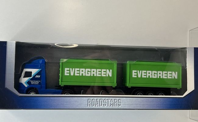 Volvo - trekker met oplegger - Evergreen