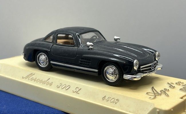 Mercedes Benz 300 SL Gullwing Coupe