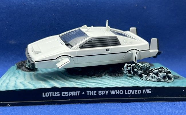 James Bond - Lotus Esprit