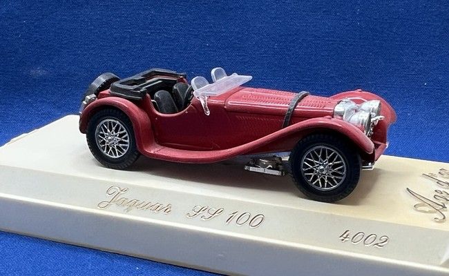 Jaguar SS 100