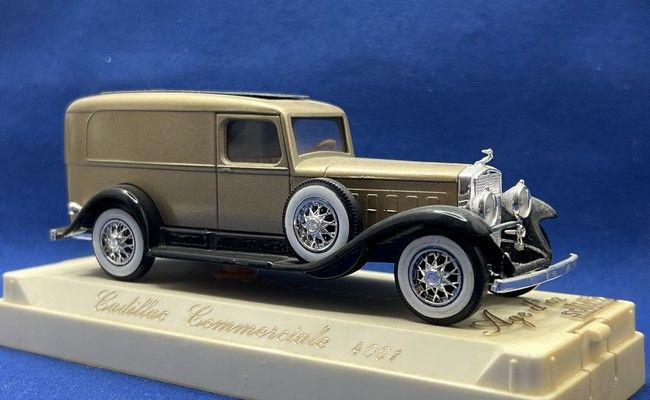 Cadillac Commerciale Van