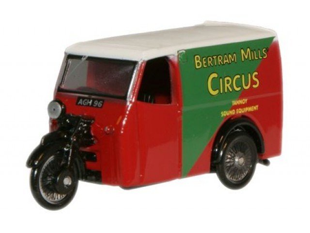 Circus Bertram Mills - Tricycle