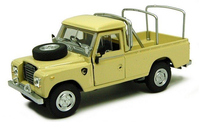 Land Rover serie III 109 with Roofrack