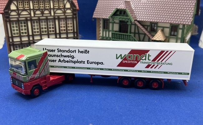 Renault AE 500 met Trailer