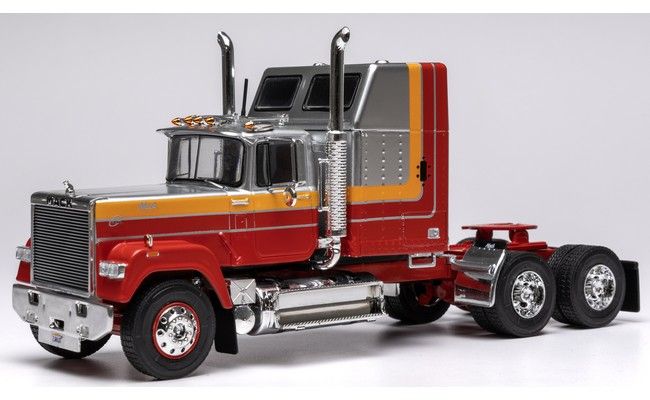 Mack Superliner Magnum